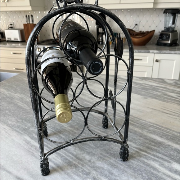 Handsome 5 bottle counter top wine rack pewter /black colour tasteful secure - Picture 17 of 17